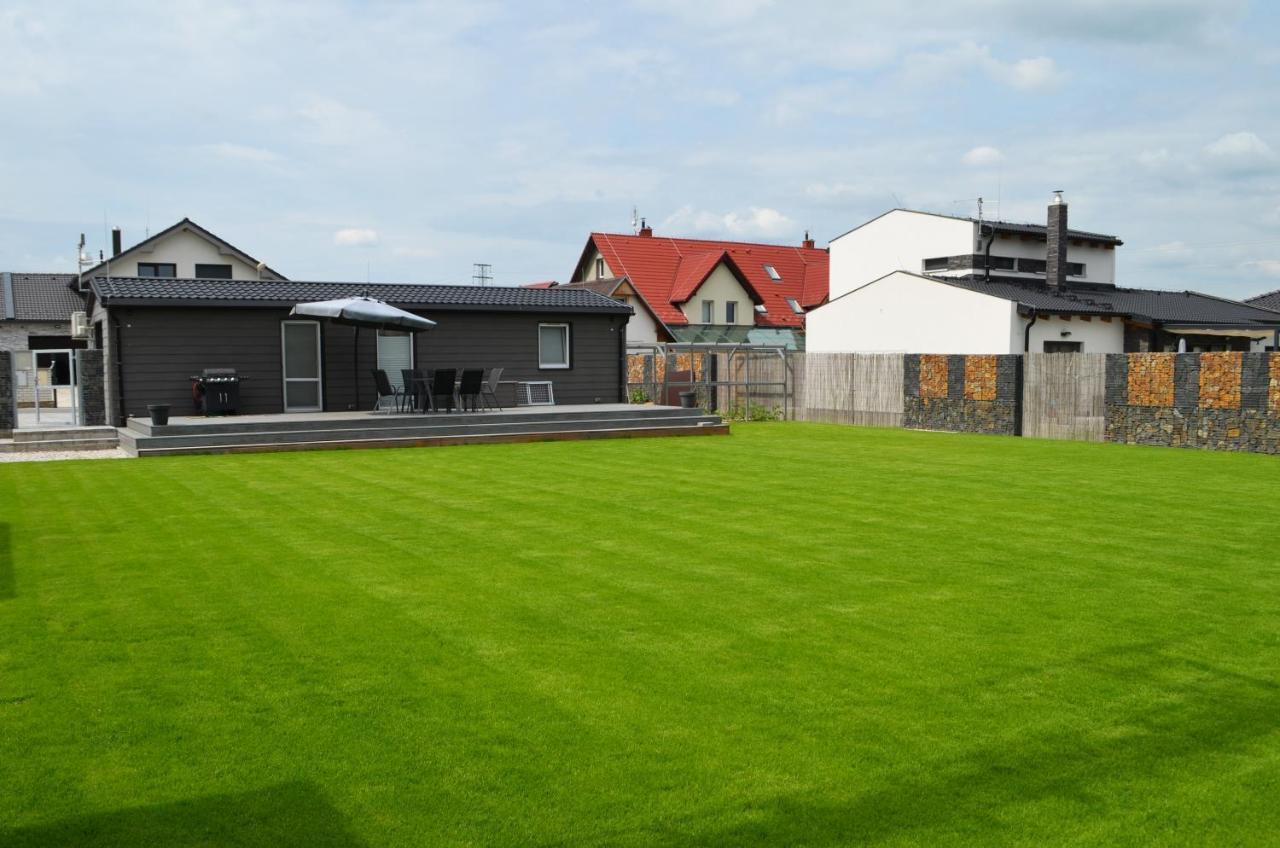 Domecek U Prahy Villa Nupaky Luaran gambar